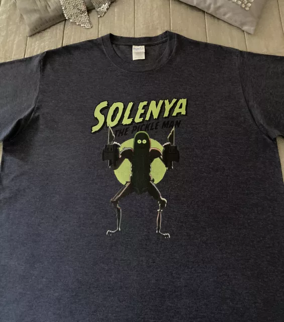 PORT & CO. Solenya The Pickle Man T Shirt 2XL Rick & Morty Pickle Rick Tee Top