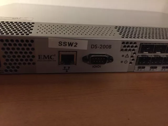 EMC DS-200B Brocade 200E 16 Port 4GB Fibre Channel Switch SilkWorm EM-220E-R0001