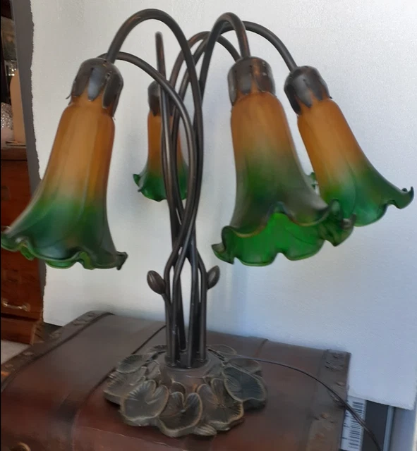 Tulip Lily Pad Table Lamp Tiffany Style 6 Lights Green Yellow Glass Shades