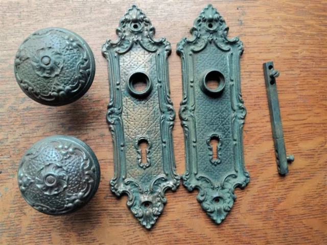 Two Antique Ornate Victorian Iron Doorknobs & Doorplates by Yale & Towne c1900