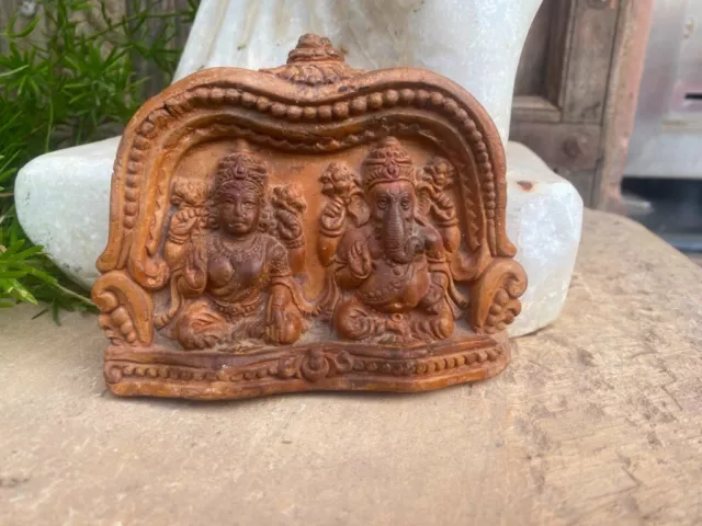 Handgefertigt Hindu Gott Göttin Ganesha Lakshmi Terrakotta Statue Antik Figur