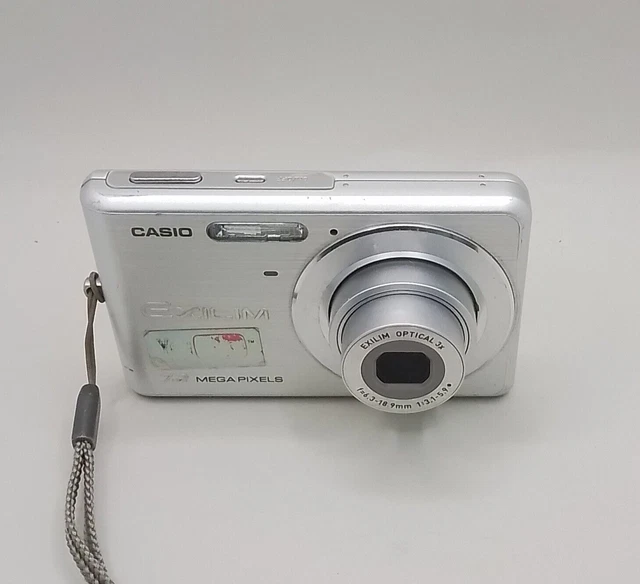 CASIO EXILIM ZOOM EXZ77 7.2MP Digital Camera Silver 4418 £24.99