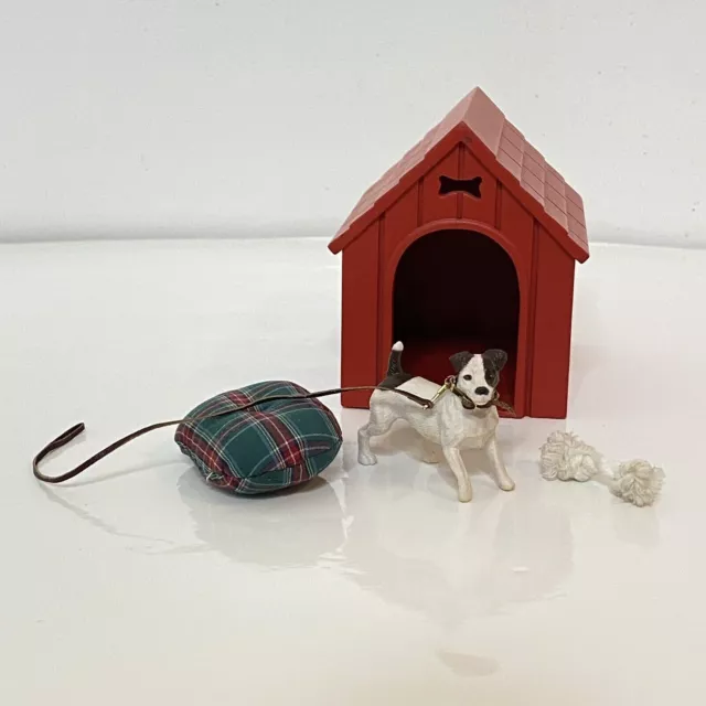 BREYER FRIENDSHIP SERIES DOG HOUSE PLAY SET JACK RUSSELL TERRIER w/ Pillow & Toy