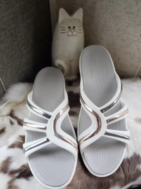 Sanrah metal online block crocs
