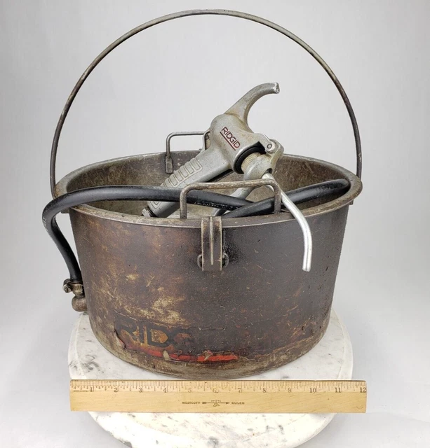 VINTAGE RIDGID OILER Manual Oil Pump Bucket 318 Pipe Threader 300 700