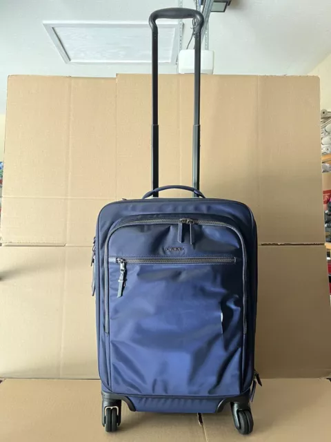 Tumi International Carry On Voyageur Tres Leger Suite Case 196360 Blue NEW