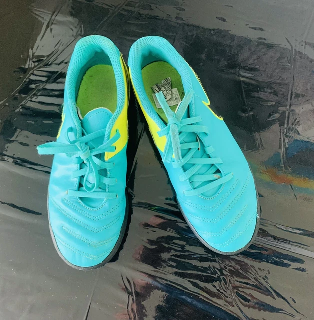 Nike Fußballschuhe Hallenschuhe TIEMPO  Gr. 38