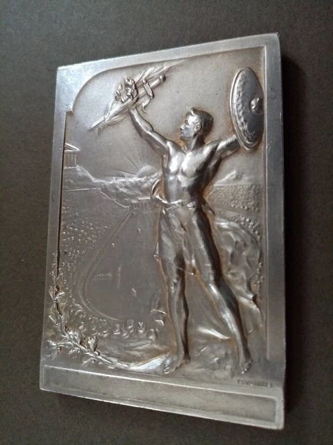 Plaquette En Bronze Art Déco - Représentation D'Euterpe - Dimensions 76x76 Mm