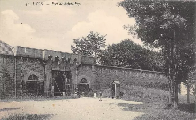 Cpa 69 Lyon Fort De Sainte Foy