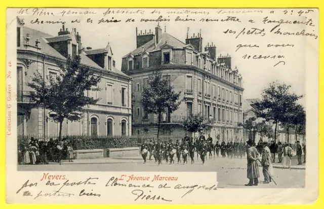cpa 58 - NEVERS (Nièvre) L' Avenue Marceau Animée Défilé Militaire DOS 1900