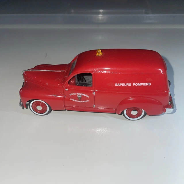 Miniature Peugeot 806 TCS Patrouille Suisse - Verem/Solido 1/43, 1997, Jaune