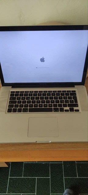 Macbook Pro A1286 | i7 2 Ghz | RAM 16GB | SSD 240GB | DVD (leggi)
