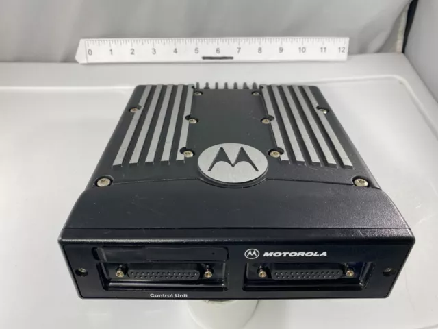 Motorola XTL5000 RADIO M20URS9PW1AN 700/800MHz DASH MOUNT base only no Faceplate