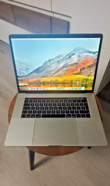 Macbook Pro 15 2018 - Intel i7 2,6Ghz - 16Go RAM - 500GO SSD - Radeon Pro 560x