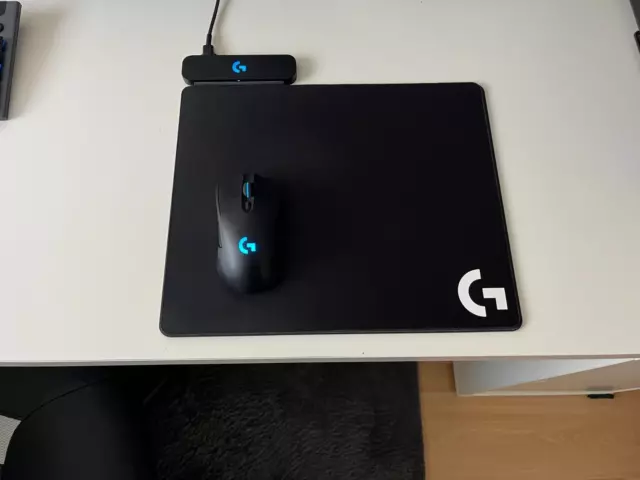 Logitech G POWERPLAY Tapis de Souris Gamer + Souris G703