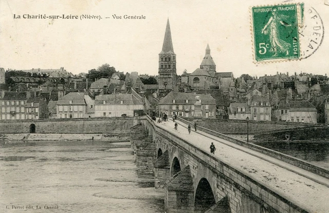 *28195 cpa La Charité sur Loire - vue générale