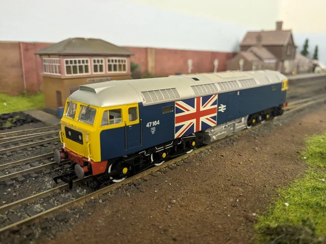 BACHMANN 32-800Z CLASS 47/0 47163 in BR Blue with Union Jack