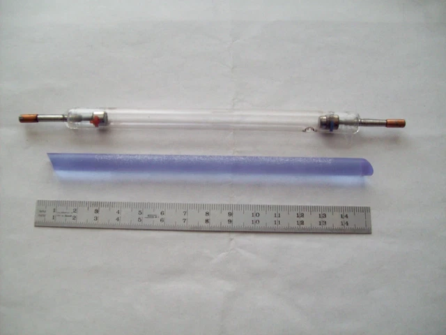 Set of Nd:glass laser rod 8 x 150 mm, Brewster ends, and Xe flashlamp