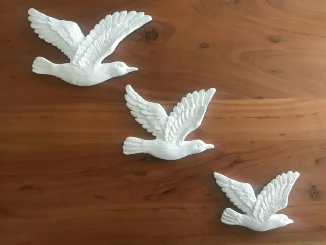 Set Of 3 Flying Wall Birds Hanging Retro Vintage Style Ornament Swallow White