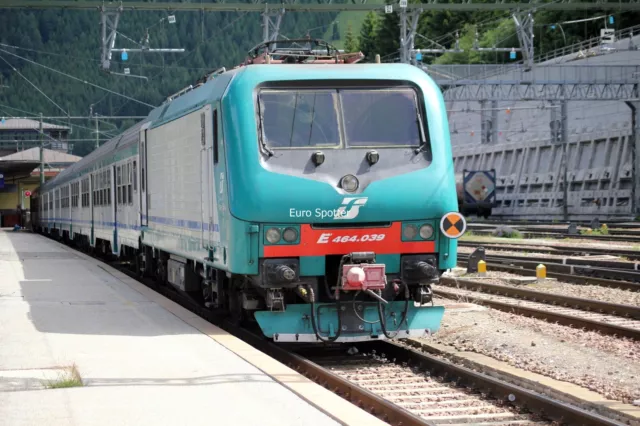 B173 35mm Slide Trenitalia Class 464 464039 @ Brenner