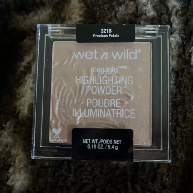 Wet n Wild Megaglo Highlighting Powder - Precious Petals 321B Sealed Brand New