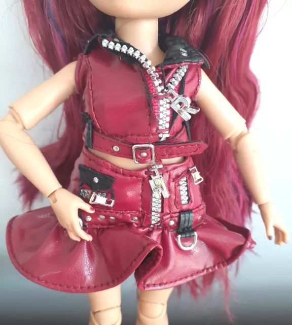 Rainbow High Dolls Clothes. Mila Berrymore Series 4 Leather Look Top and Skirt.