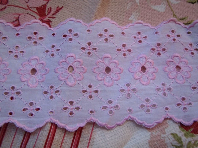 Dentelle Ancienne Broderie Anglaise En Coton, 1,40 M X 21 Cm - Occasion