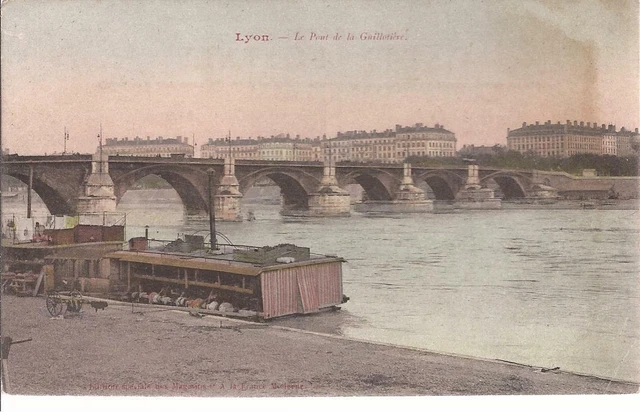 CPA 69 LYON. LE PONT DE LA GUILLOTIERE..BATEAU..  NON ECRITE.(ref 55)
