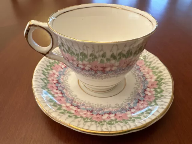 Royal Stafford Glendale Bone China Floral Tea Cup & Saucer W/Gold Trim England