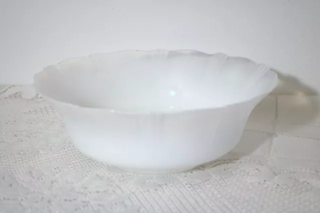 MACBETH-EVANS AMERICAN SWEETHEART Monax White 9" Round Vegetable Serving Bowl