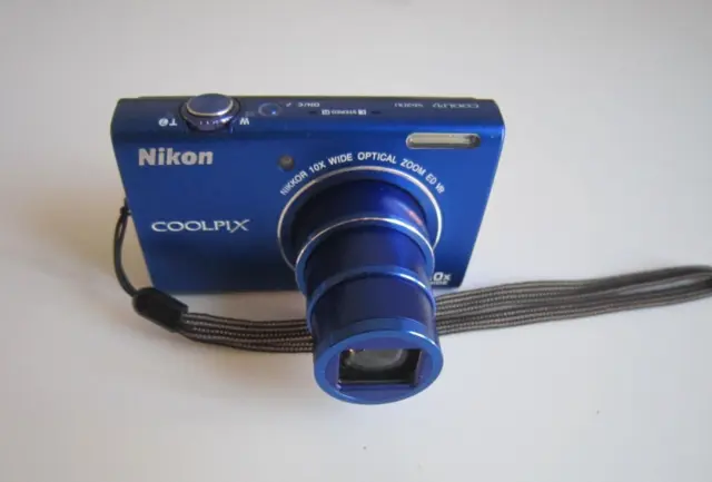 Appareil Photo Numérique Compact Nikon Coolpix S6200 Bleu + chargeur et Carte SD