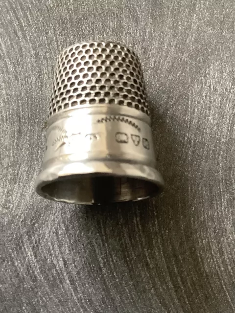 Superb Solid Silver English Hallmarked Thimble Charles  Horner Chester 1923