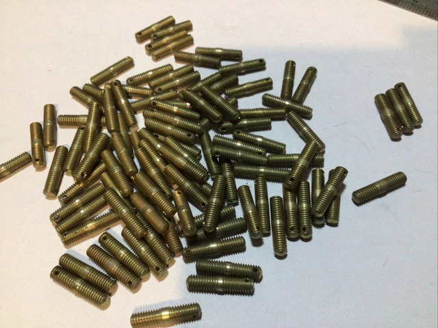 NOS SMITHS Stud p/n PG2783 qty 100 (J/6)
