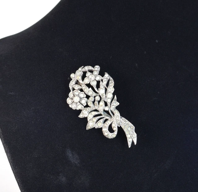 Broche Vintage Fleur En Strass Bicolore Années 1960 - Bon état - Matière Verre Et Strass