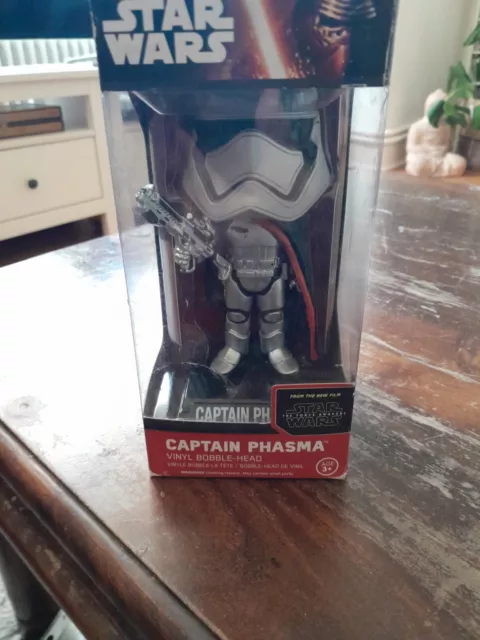 Star Wars - Captain Phasma - BOBBLE HEAD / WACKELKOPF / WOBBLER - The Force