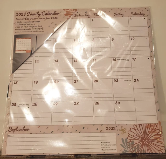 TRENDS INTERNATIONAL 2023 Family Calendar 400 Stickers 9.90