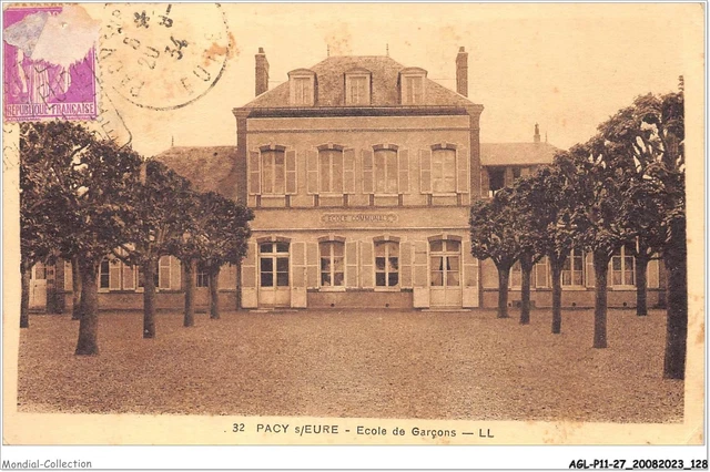 Beaurepaire - CPA 621 - Marchands Ambulants MARCH2 Ecole Communale De Filles Beaurepaire 38 382799392