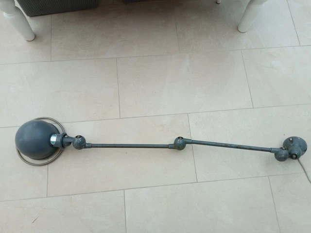 Lampe Atelier Marque Jielde  2 Bras En Bon Etat Fonctionne Tres Bien