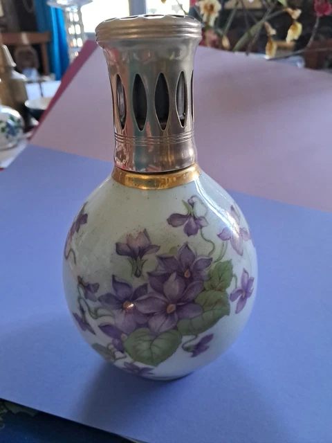 Lampe Berger Blanche Décor Floral – PY PILLIVUYT France, Avec Bouchon