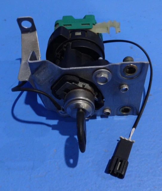 19972004 C5 CORVETTE Ignition Switch With Key Vats Code 12 49.99