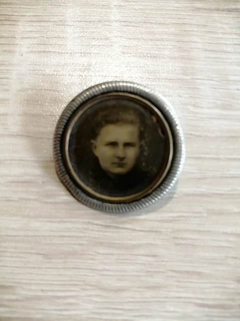 Broche Ancienne Portrait De Femme En Métal Argenté - Occasion - Bijou Vintage