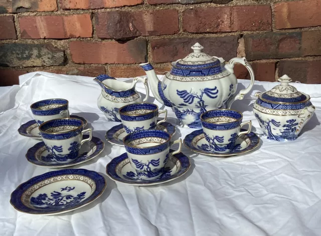 Booths Real Old Willow Tea Set Teapot Cream Sugar 5 Cups 6 Saucers Royal Doulton