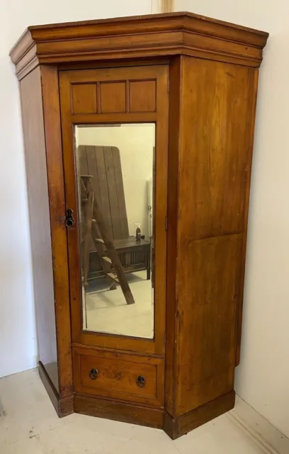 Antique victorian corner wardrobe in very good condition