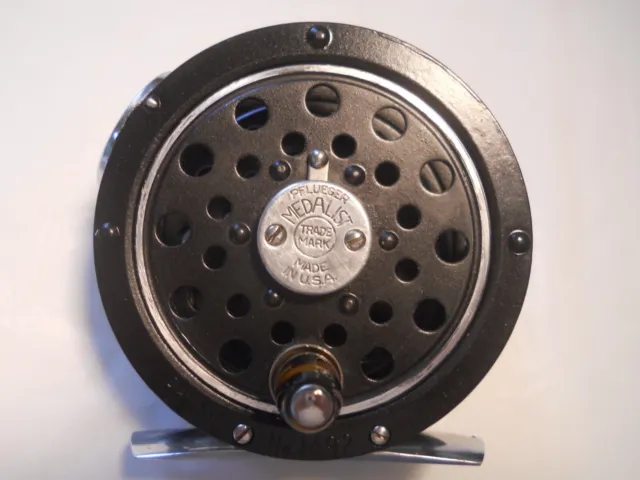 PFLUEGER MEDALIST 1492 Fly reel, Round guide, sculpted pillars and