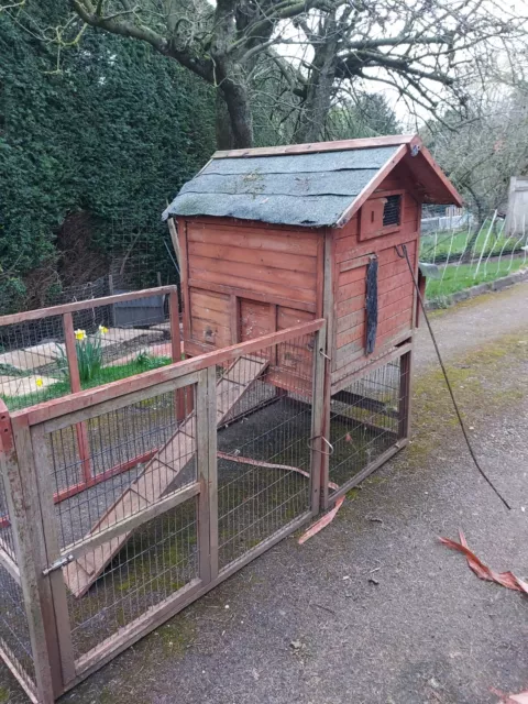 chicken coop and run