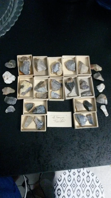 Lote De 27 Pedernal Tallas Neolítico Little Richardien Francia Colección O2