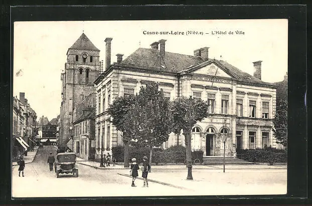 CPA Cosne-sur-Loire, L'Hotel de Ville 1933