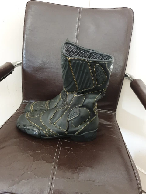 Blytz motorcycle boots top