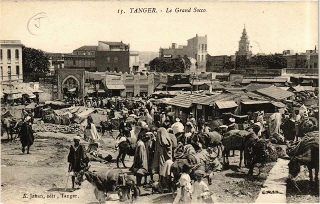 CPA AK TANGER Le Grand Socco MAROC (720065)