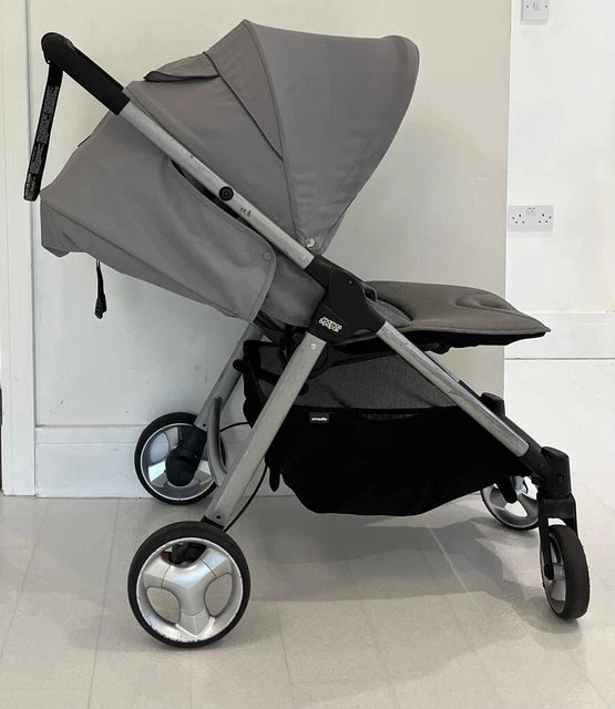 Xe Đẩy Cho Bé Mamas & Papas 2018 Armadillo Stroller